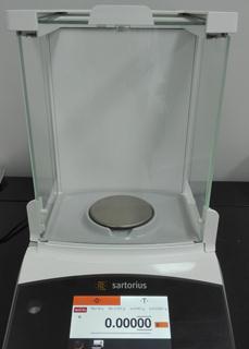 十萬分(fēn)之一(yī)天平